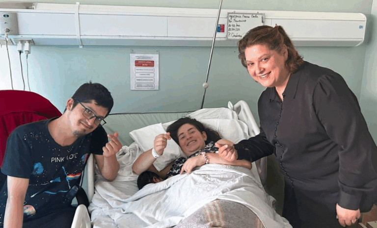Realizan el primer parto inclusivo en el Hospital de Temuco: Mujer sorda fue asistida por intérprete de lengua de señas