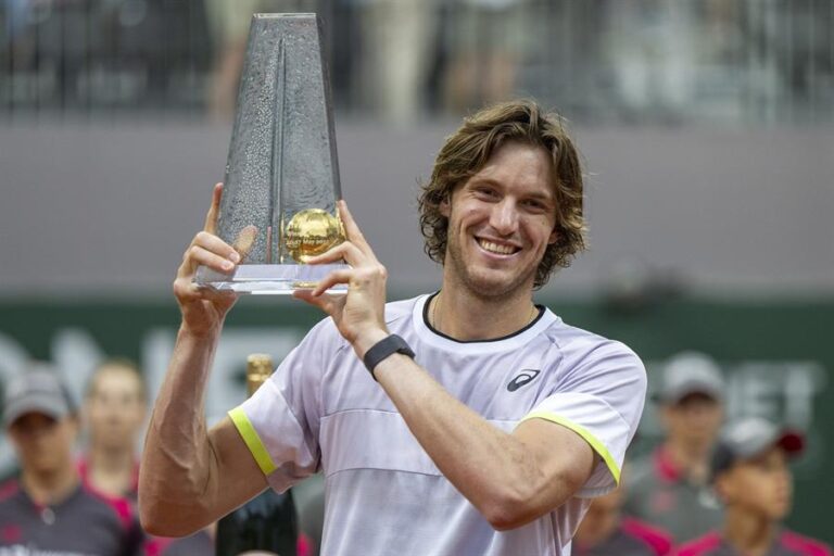Nicolás Jarry se consagra campeón del ATP 250 en Ginebra y alcanza su mejor ranking en el circuito profesional