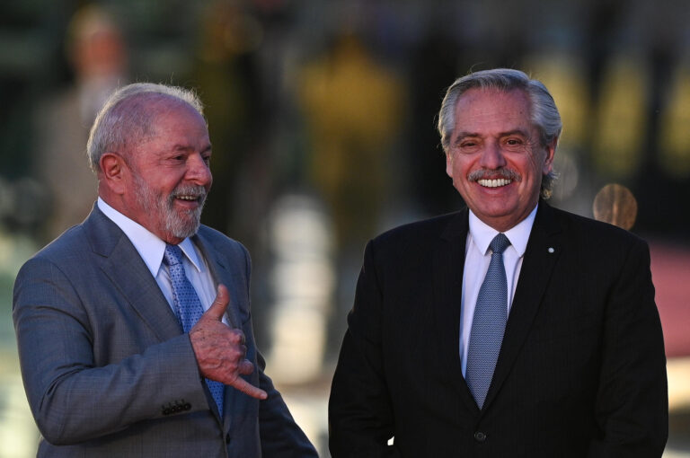 Lula da Silva se comprometió a mediar en favor de Argentina ante el FMI