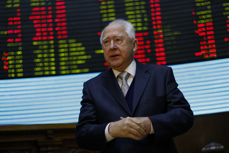 Cencosud: Familia Paulmann saca sus acciones de Chile y traslada su control a Reino Unido