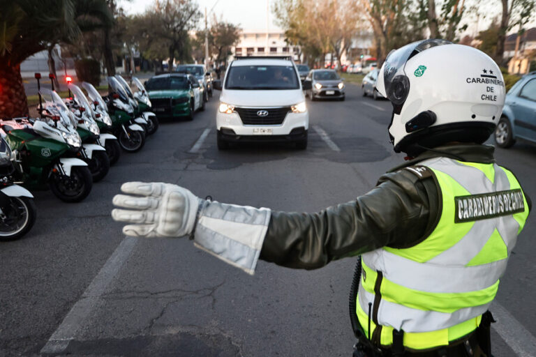 Este martes comienza a regir la restricción vehícular en todas las comunas del Gran Santiago