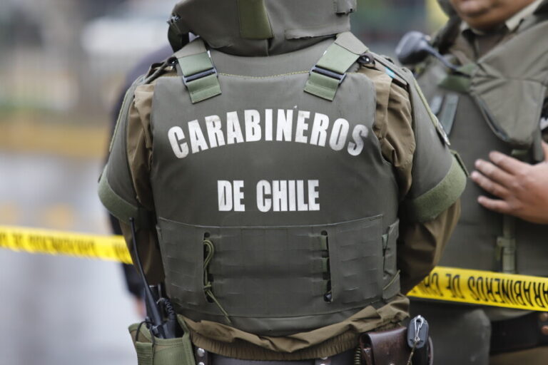 Carabinero baleó a delincuente que robaba en condominio de Colina