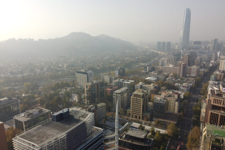 Gobierno declara alerta ambiental preventiva en la región Metropolitana este domingo
