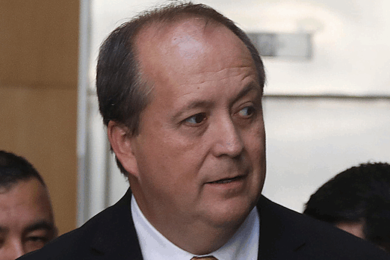 Fiscal Valencia por presencia de Carabineros en estadios: 