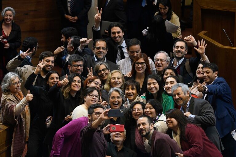 Cámara aprueba el proyecto de reajuste del salario mínimo a $500 mil: Pasa al Senado