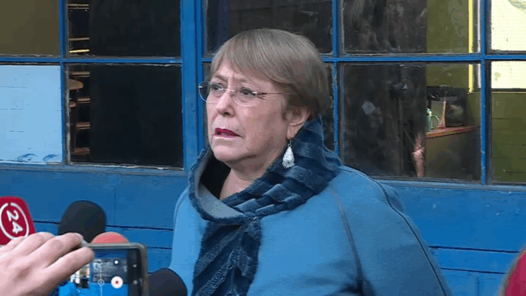 Expresidenta Bachelet dice que ha visto “poca información” sobre las elecciones de consejeros constitucionales