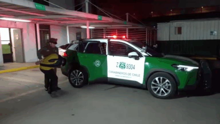 6 sujetos se hicieron pasar por PDI para entrar a robar a una casa en Conchalí