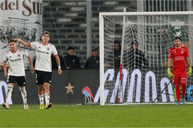 Colo Colo vence a Audax Italiano y se acerca a la punta de la tabla: Se impusieron por 2-1 en el Monumental