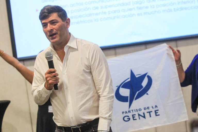 Parisi por candidata del PDG condenada por tráfico: 