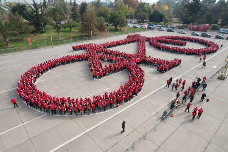 Con Récord Guinness incluido Orrego anunció la creación de 24 kilómetros de ciclovías a lo largo del eje Alameda