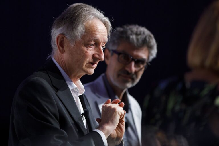 Geoffrey Hinton, el pionero de la inteligencia artificial, renuncia a Google para advertir de los 