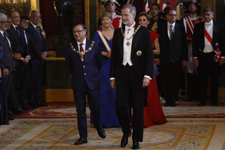 Petro rechazó vestir frac en gala de los reyes de España: 