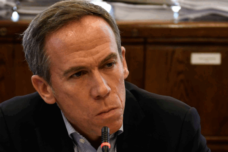 Alessandri y acusación constitucional contra Ávila: 