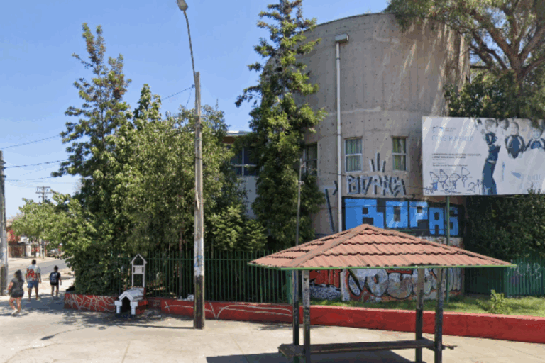Detienen a estudiante de 14 años que disparó en liceo de Pudahuel