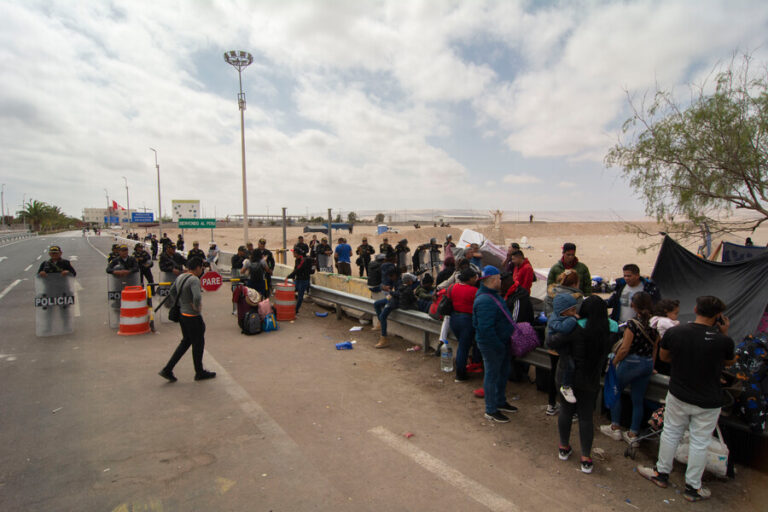 Gobierno confirma que avión venezolano repatriará a migrantes varados en la frontera