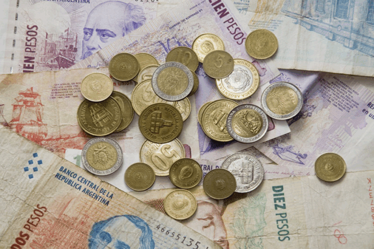 Argentina sube la tasa de interés al 97% en su lucha contra la inflación