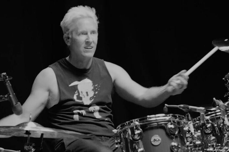 Foo Fighters presenta a Josh Freese como nuevo baterista a un año de la muerte de Taylor Hawkins