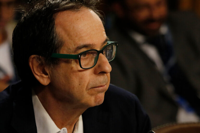 Presidente Boric aceptó renuncia de subsecretario de Previsión Social, Christian Larraín