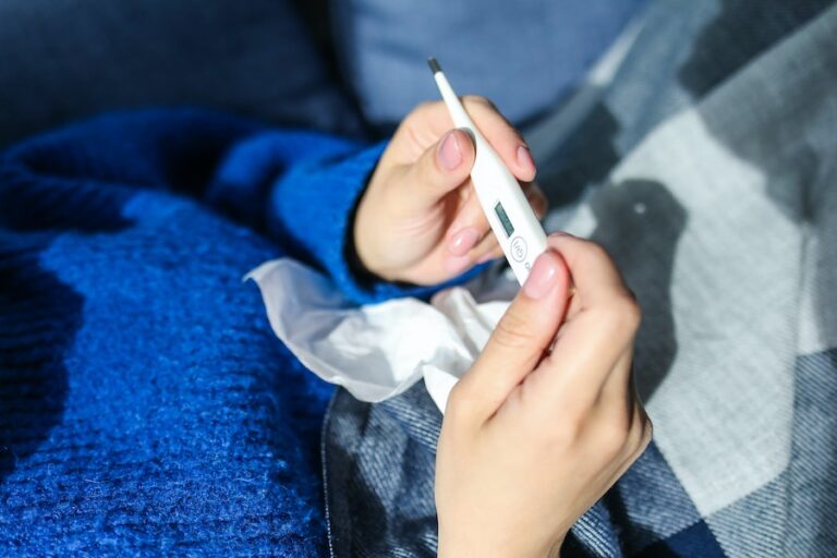 Preocupación entre los médicos: ¿Por qué se ha registrado un alza en los casos de influenza este año?