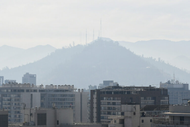 Decretan alerta ambiental para este miércoles en la Región Metropolitana