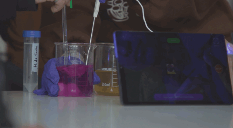 Lab4U, el emprendimiento chileno que acerca la ciencia a los más jóvenes