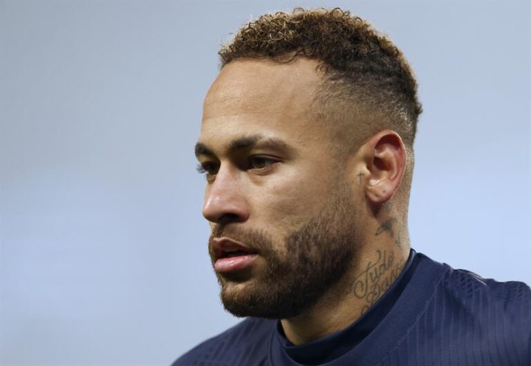 Fanático brasileño deja todo a Neymar en su testamento: 