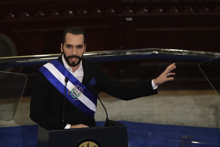 Bukele anunció una 