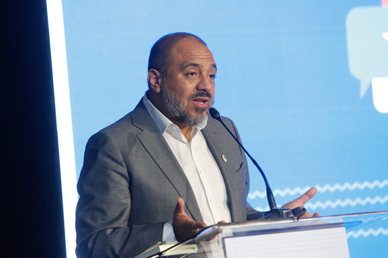 Ávila por guía educación sexual: 