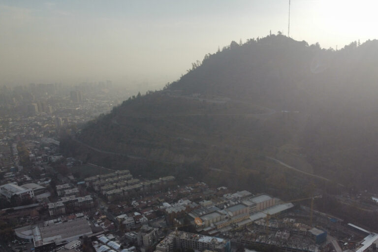 Declaran Preemergencia Ambiental en la RM por escasas condiciones de ventilación en la cuenca de Santiago