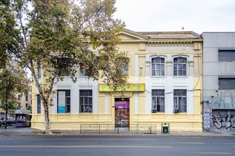 La recuperación de fachadas en el eje Alameda-Providencia tiene un avance del 60%