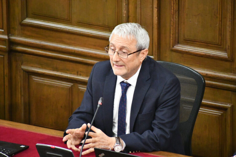 Aldo Valle asume la vicepresidencia del Consejo Constitucional: 