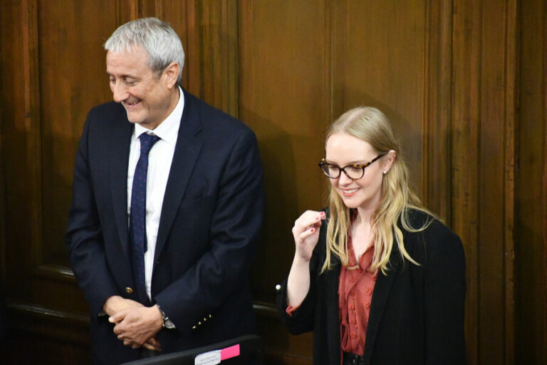 Beatriz Hevia y Aldo Valle asumen la mesa directiva del Consejo Constitucional