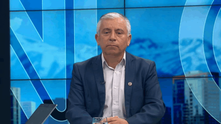 Carlos Díaz: 