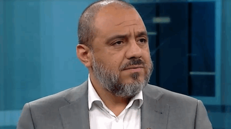 Ministro Ávila descartó adelantar las vacaciones y expresó esperar 