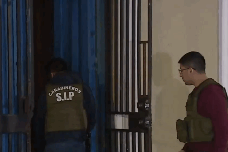 Detienen a una mujer por presunto homicidio a solo metros de la casa del presidente Boric en Barrio Yungay