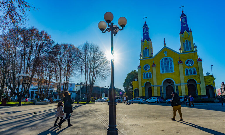 Latam eliminará trayecto hacia Chiloé por “inviabilidad de la ruta”