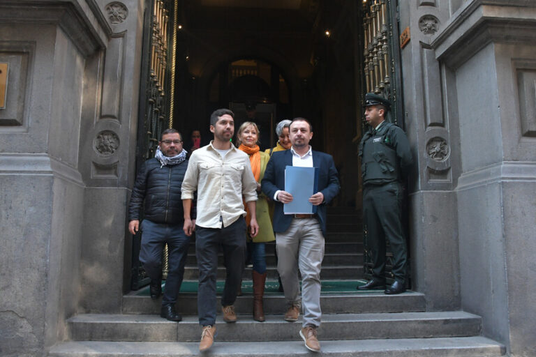 Isapres: 43 diputados ingresan requerimiento ante el TC contra la reforma de senadores de Chile Vamos y Demócratas