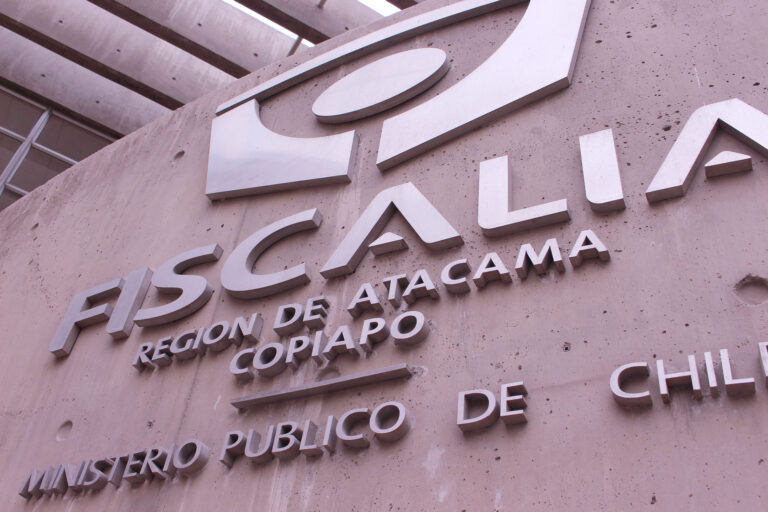 Fiscalía de Atacama abre investigación por millonario convenio entre Fundación Comprometidos y Minvu