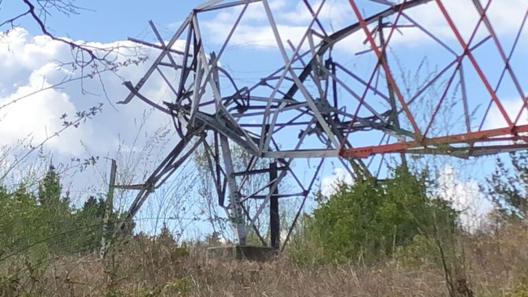Gobierno confirma uso de explosivos en caída de torre de alta tensión en Cañete