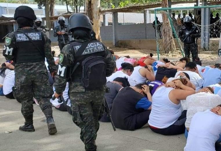 Honduras: Militarizan cárceles tras revuelta que terminó con 46 reclusas muertas