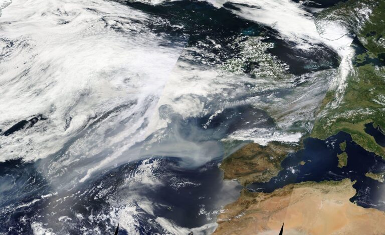 Humo de la peor temporada de incendios forestales en la historia de Canadá llega a Europa