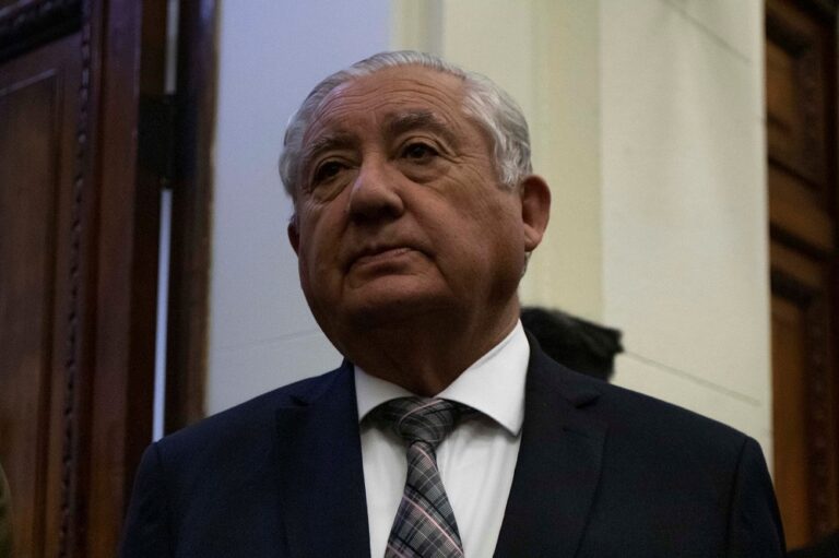 Pdte. de la Corte Suprema evita referirse a los dichos de Vivanco: “Es una decisión de la Tercera Sala, no del pleno”