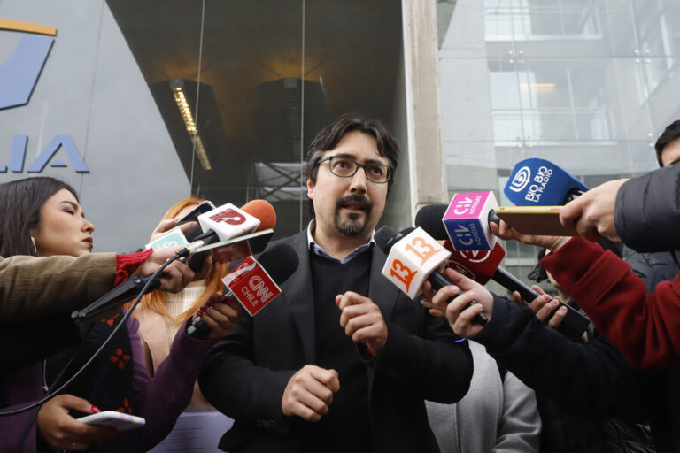 RD presenta querella por caso convenios de Democracia Viva: “Hay sospecha de corrupción”