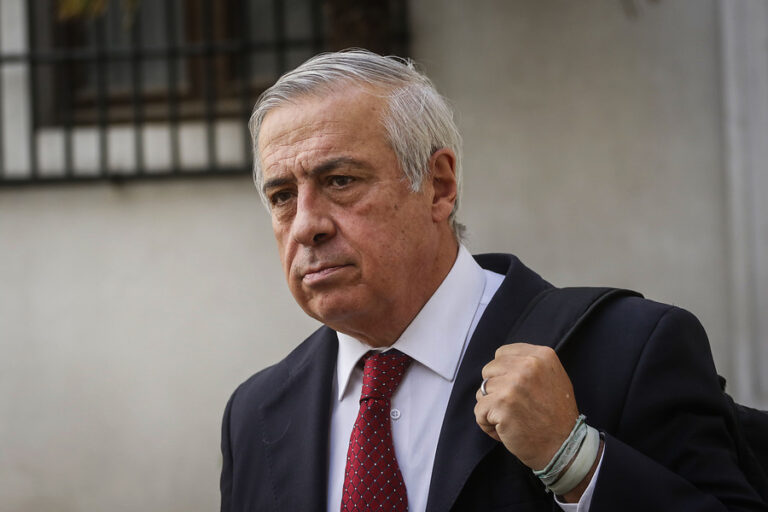Mañalich tras petición de renuncia contra Araos: 