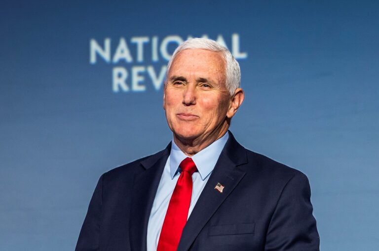 Mike Pence presentó oficialmente su candidatura a la presidencia de Estados Unidos