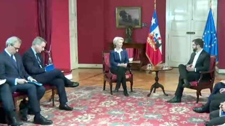 Unión Europea y Chile acuerdan desarrollar una asociación estratégica sobre el litio