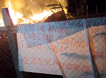 Nuevo ataque incendiario destruye capilla en Victoria: Resistencia Mapuche Malleco se lo adjudica