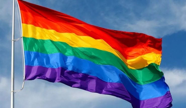 Chile es el segundo país donde más creció el discurso de odio LGBTIQ+ en redes sociales, según informe