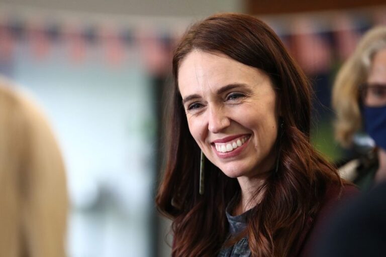 Otorgan a Jacinda Ardern el título de dama, una de las más altas condecoraciones de Nueva Zelandia