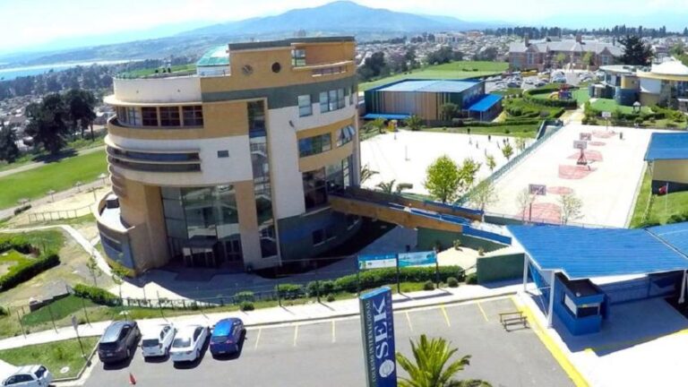 Directiva de Colegio SEK en Concón anuncia continuidad de funcionamiento tras lograr acuerdo con sindicato